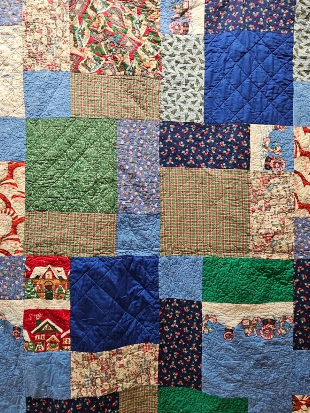 Vintage Handmade Christmas Quilt